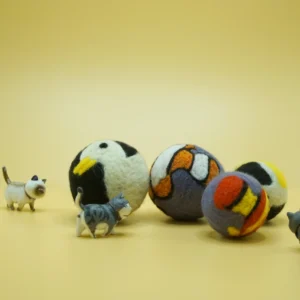 Needle Felting Sound-Making Pet Ball Kit | DIY Wool Toy with Bell for Pets