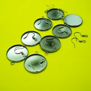 25mm Earring Pendant Tray with Ear Hooks – 8 Pcs, White K Gold