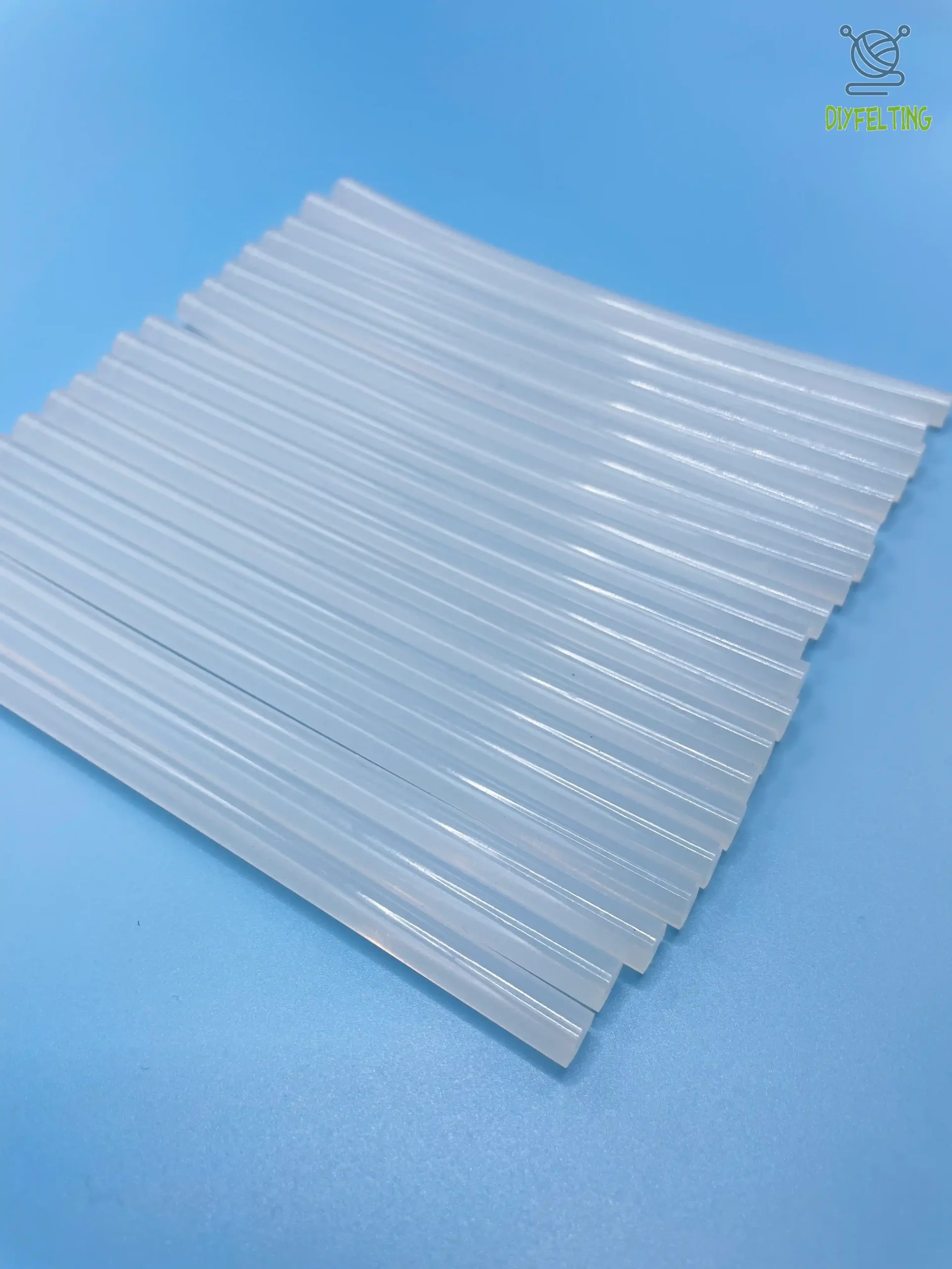 7x150mm Hot Melt Glue Stick - Image 4