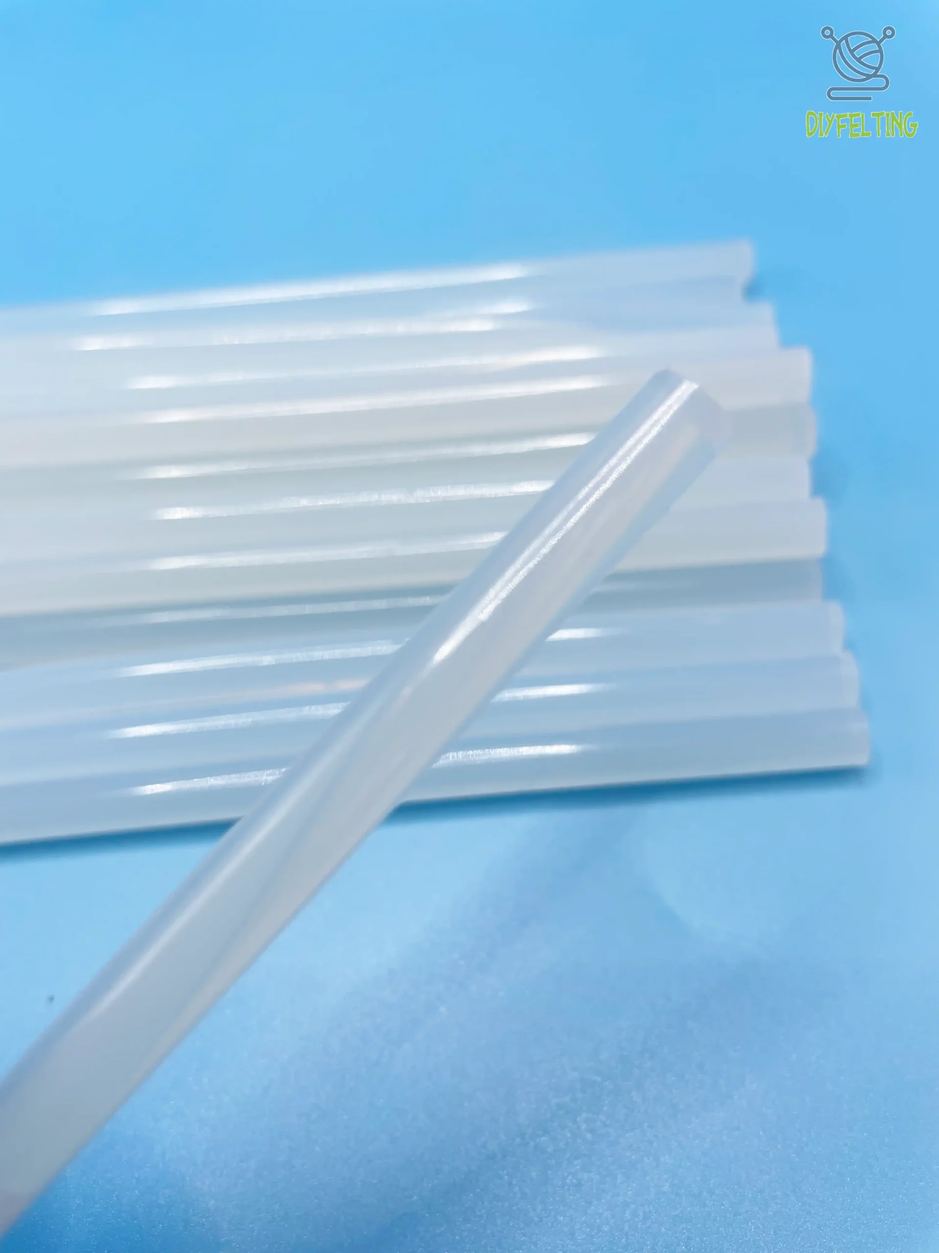 7x150mm Hot Melt Glue Stick - Image 5