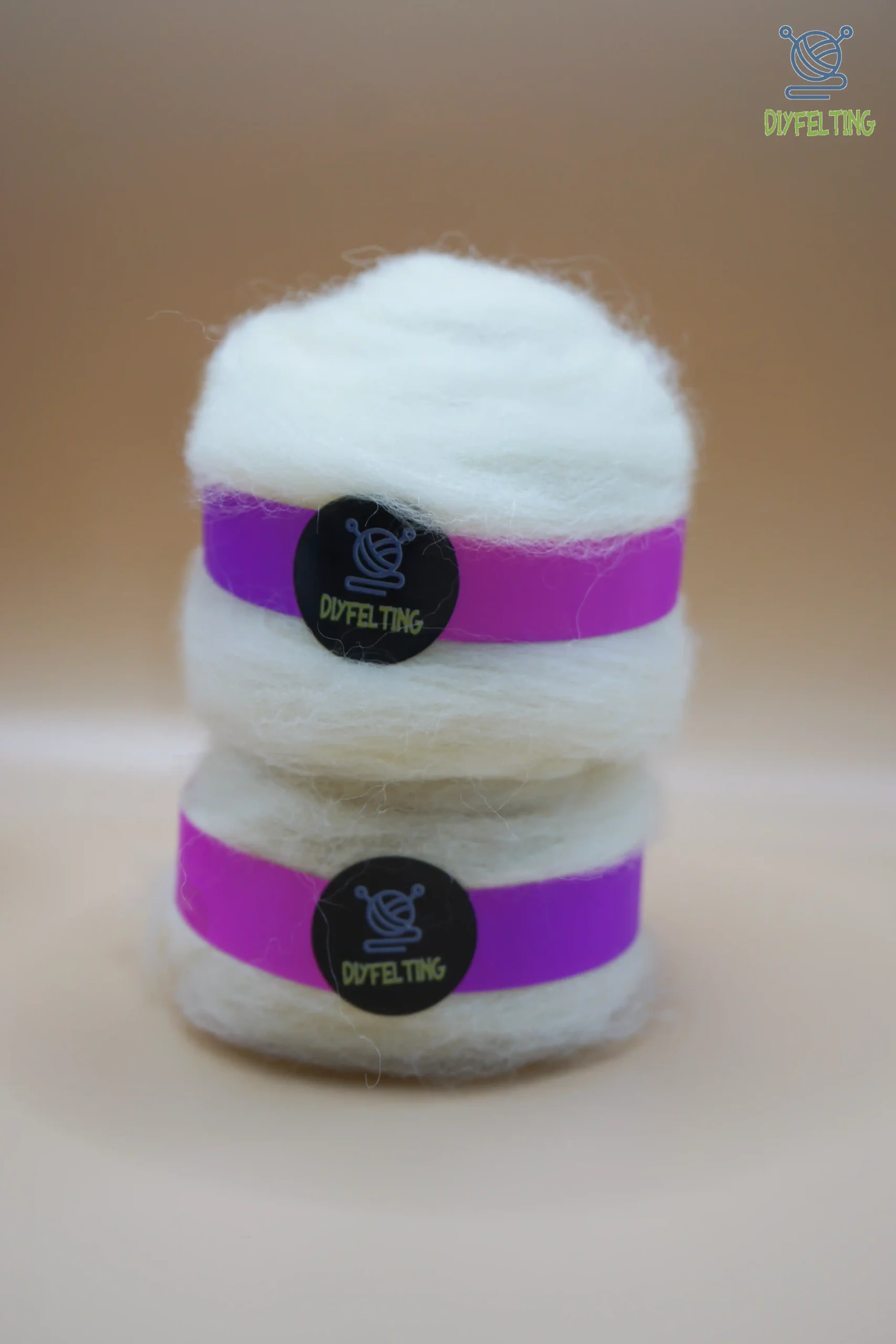 Corriedale Wool Roving 25-27 Microns — Fine Natural White for Needle Felting - Image 3