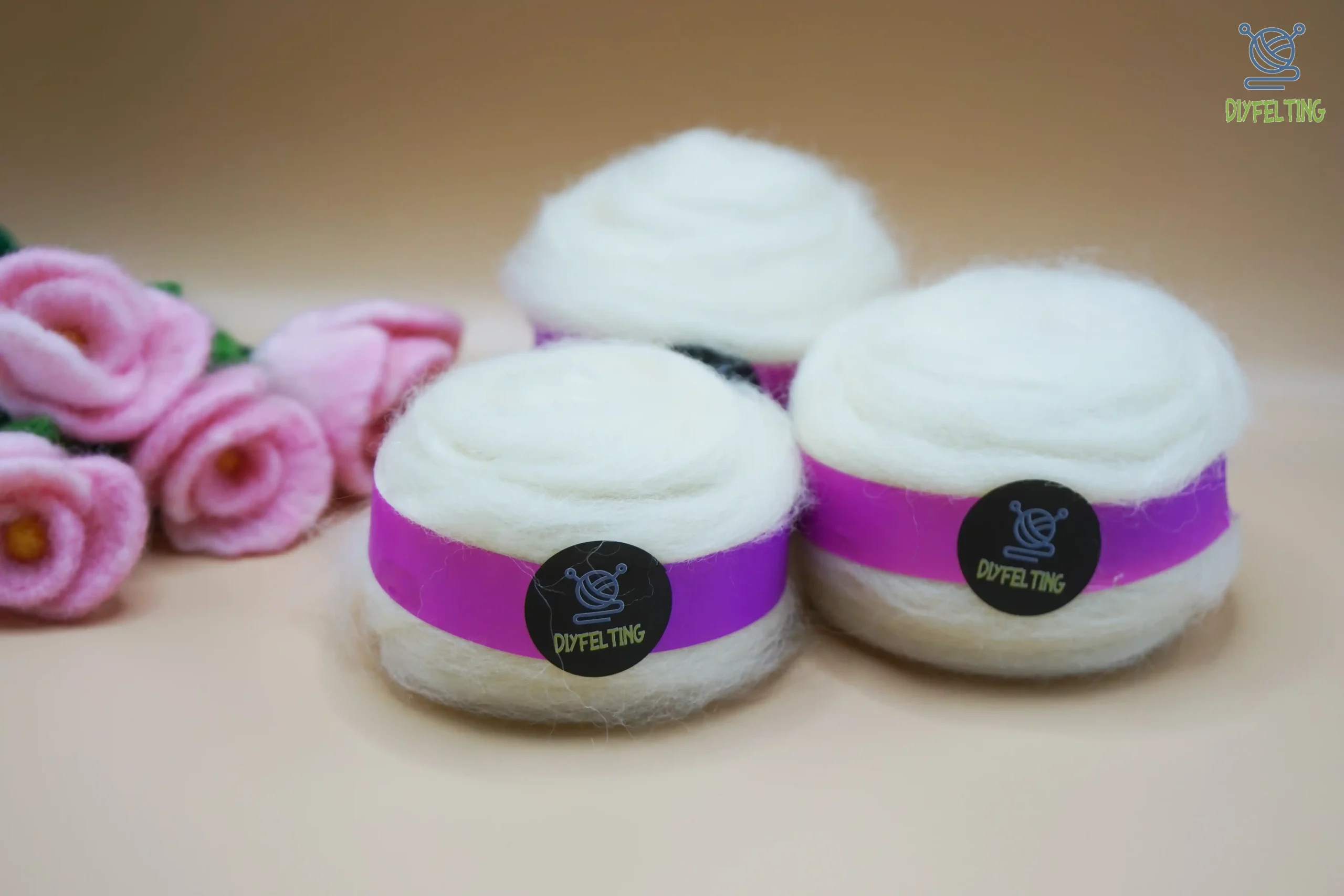 Corriedale Wool Roving 25-27 Microns — Fine Natural White for Needle Felting - Image 4