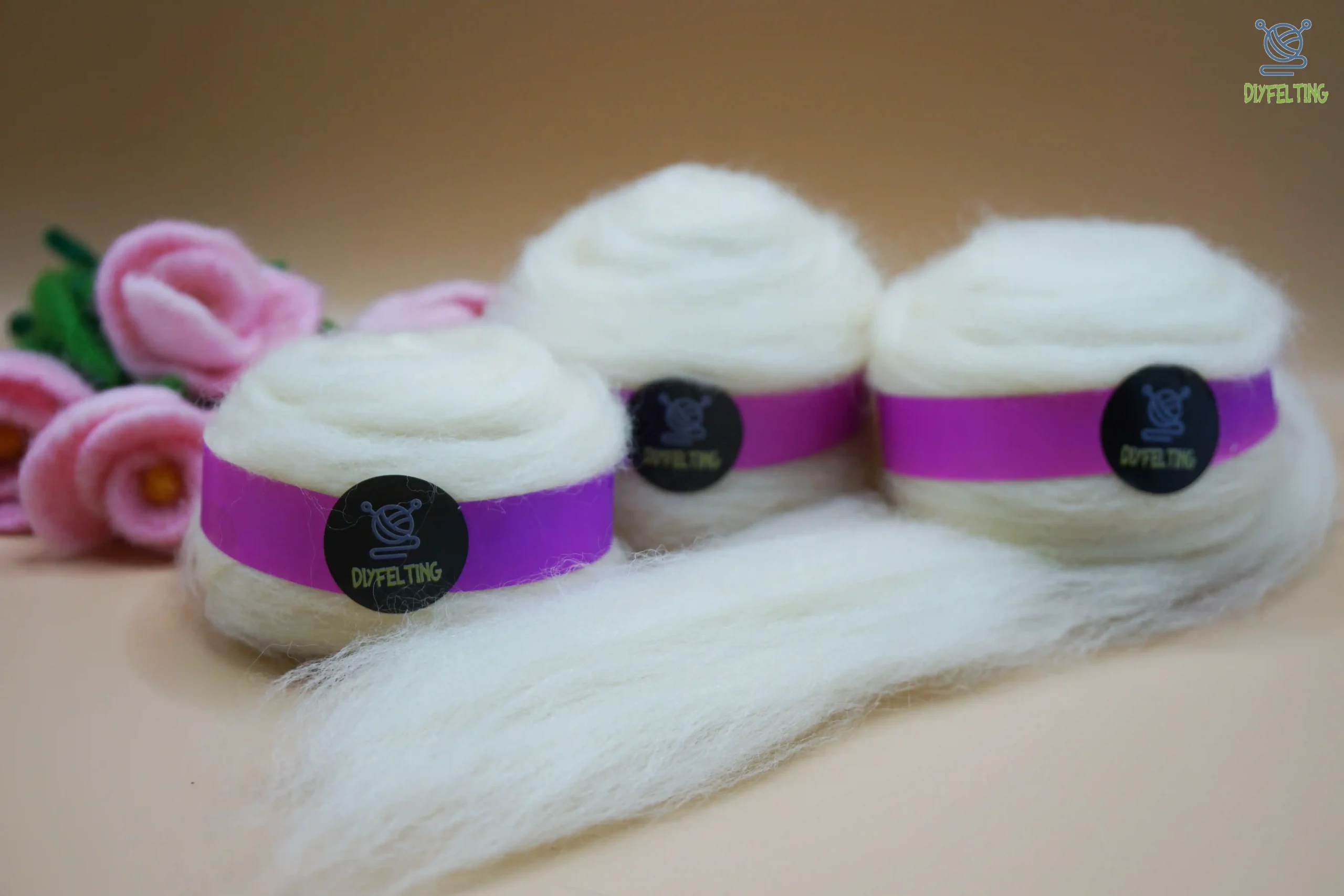Corriedale Wool Roving 25-27 Microns — Fine Natural White for Needle Felting - Image 7