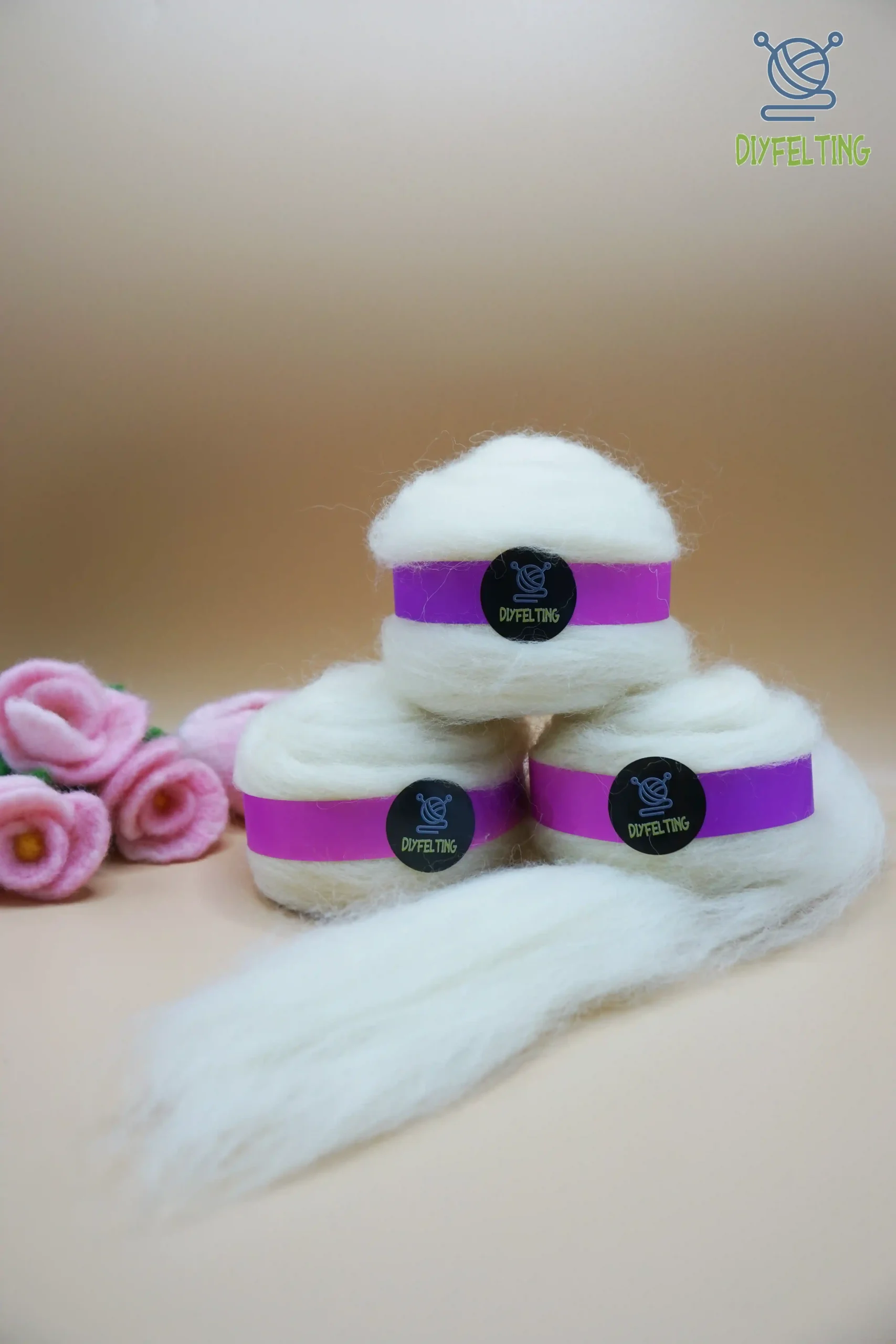 Corriedale Wool Roving 25-27 Microns — Fine Natural White for Needle Felting